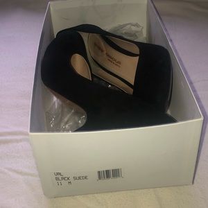 Andre Assous Val. Suede leather heels, dress shoe